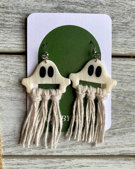 Macrame Ghosts