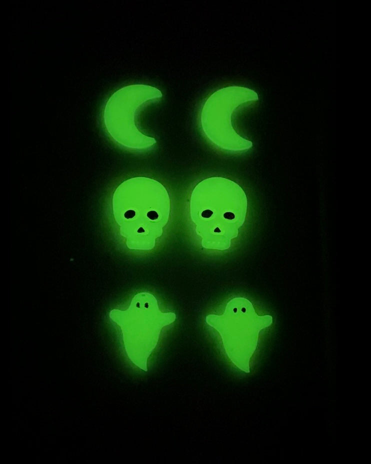 Glow in best sale the dark studs